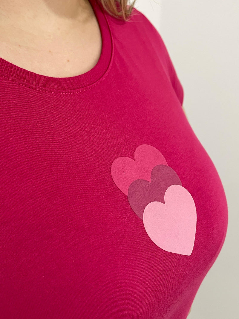 Camiseta Feminina Pink Corações Sobrepostos