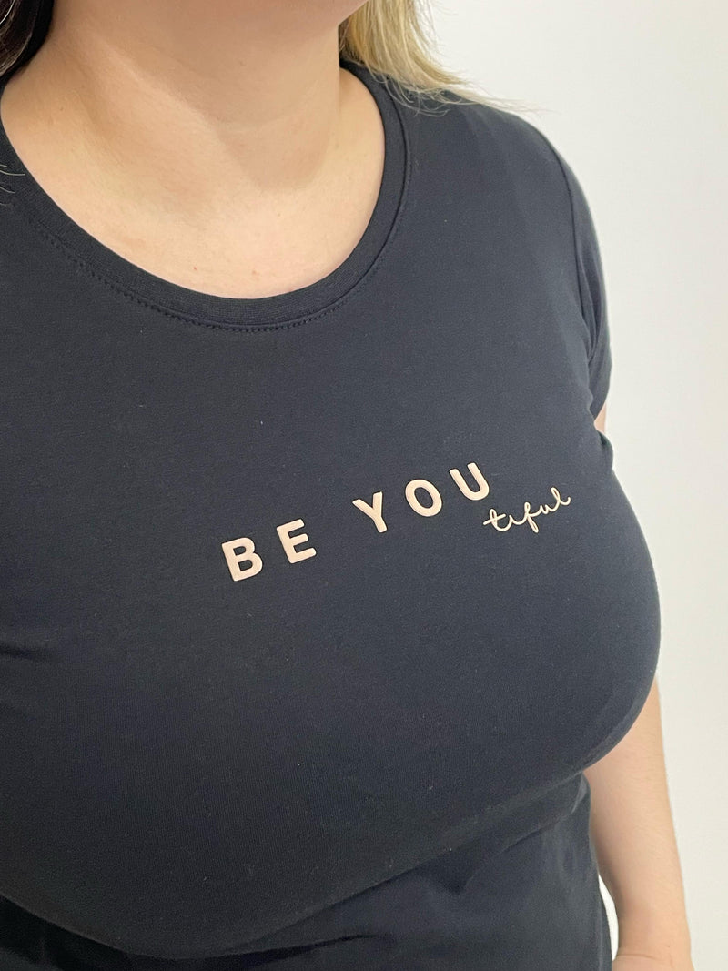 Camiseta Be You – Preto Estampa Marrom