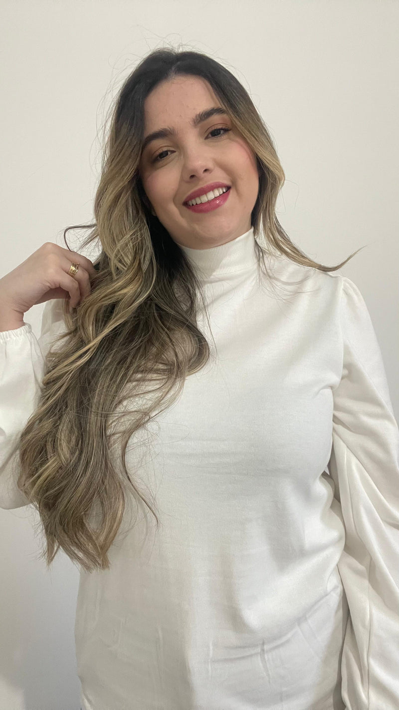 Blusa gola alta com manga bufante Branca