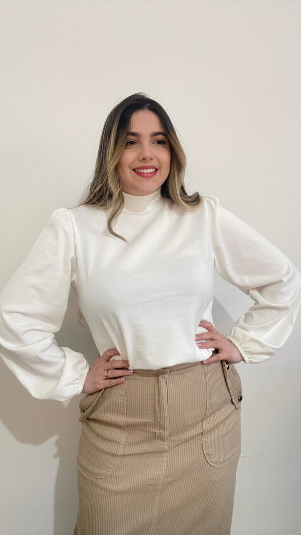 Blusa gola alta com manga bufante Branca