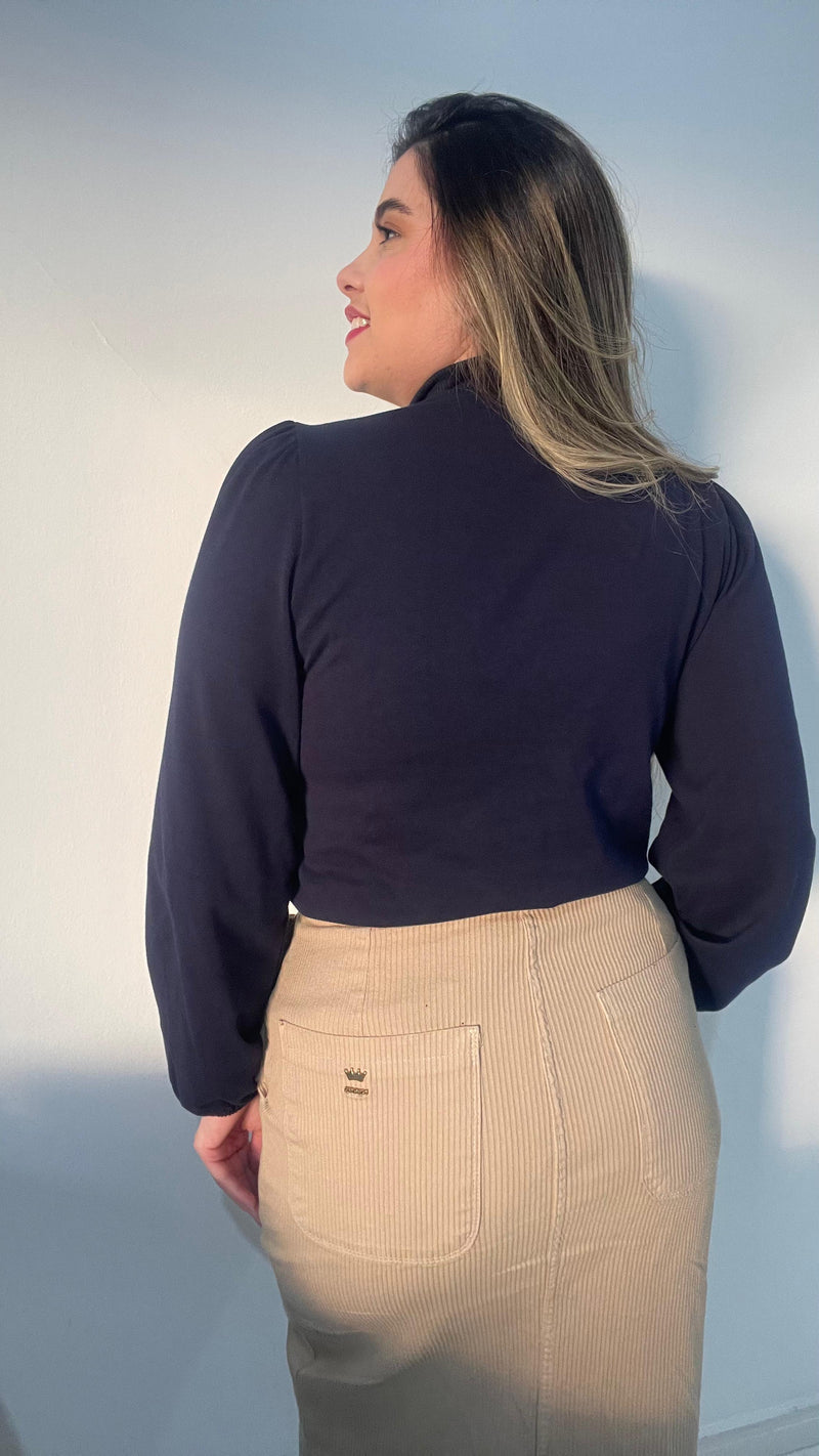 Blusa gola alta com manga bufante Preta