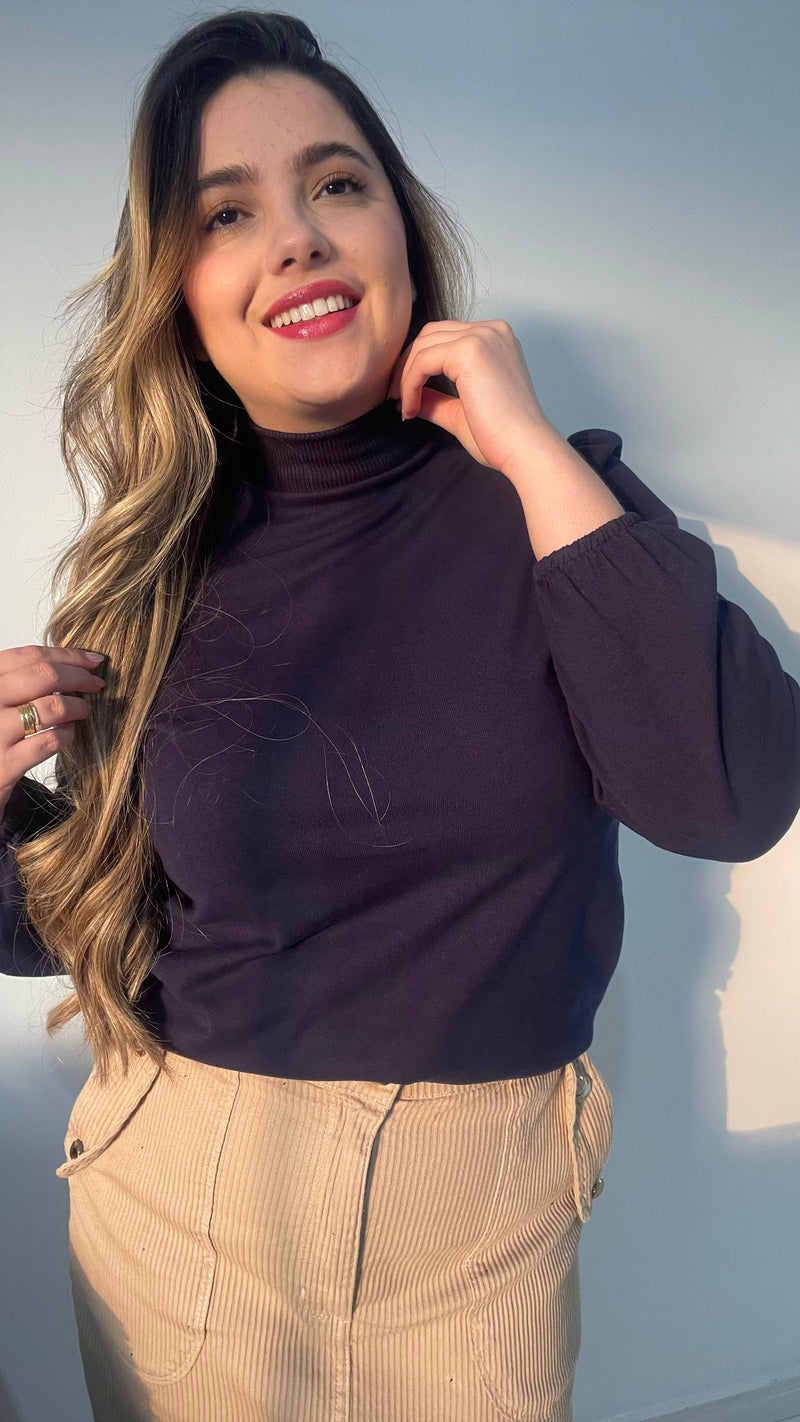 Blusa gola alta com manga bufante Preta