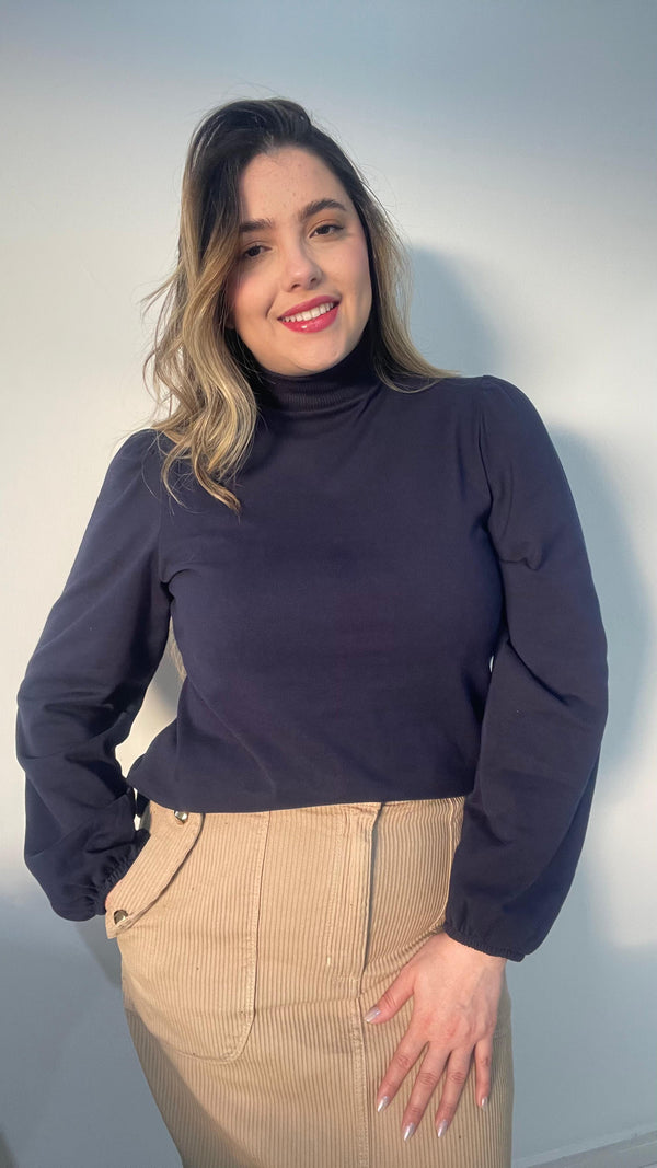 Blusa gola alta com manga bufante Preta