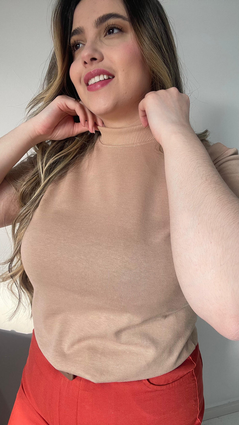 Camiseta gola alta Bege